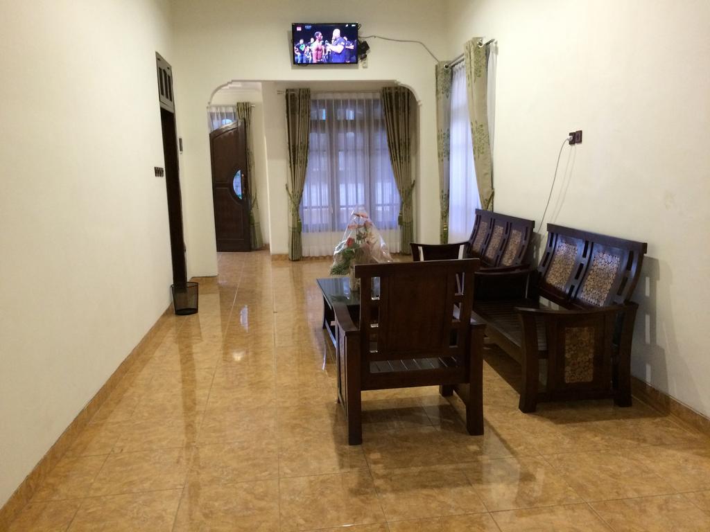 Shakila Guest House Malang Luaran gambar