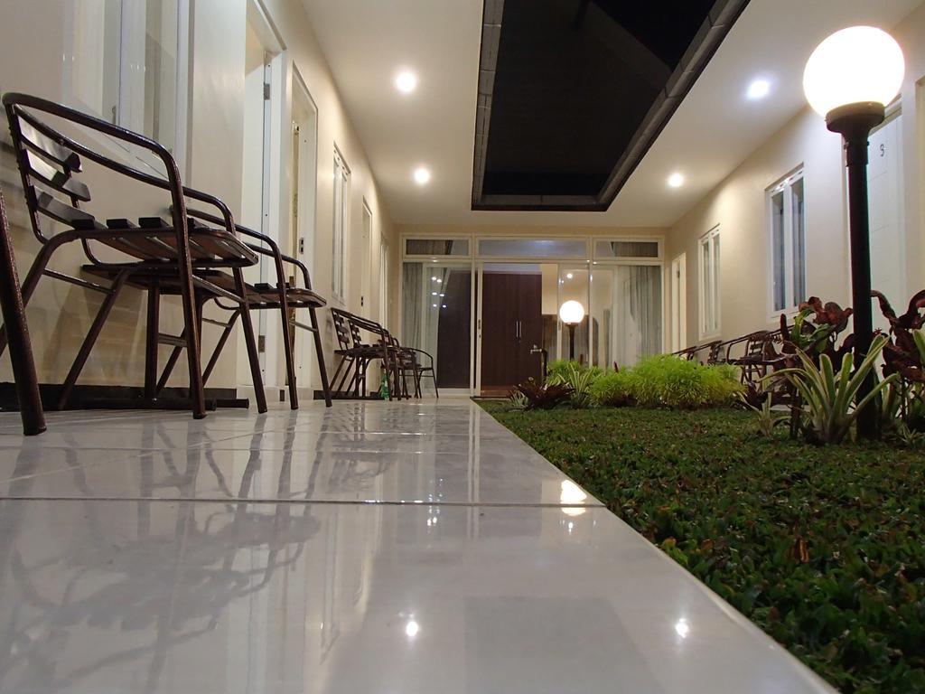 Shakila Guest House Malang Luaran gambar