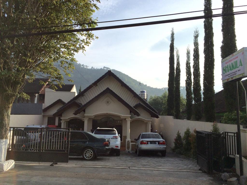 Shakila Guest House Malang Luaran gambar